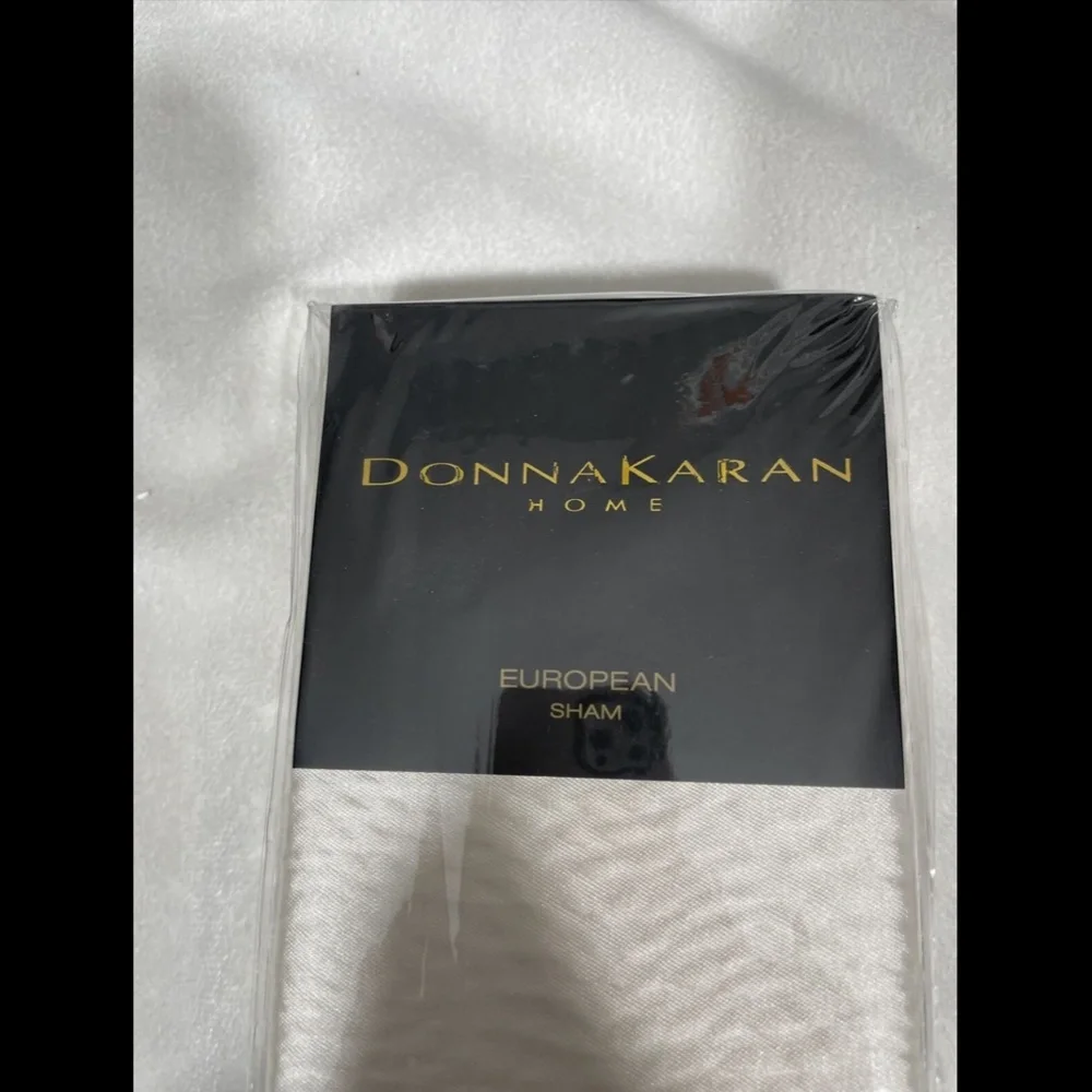 NIB $190 Donna Karan Aura Collection‎ [ 1 ] Euro Pillow Sham